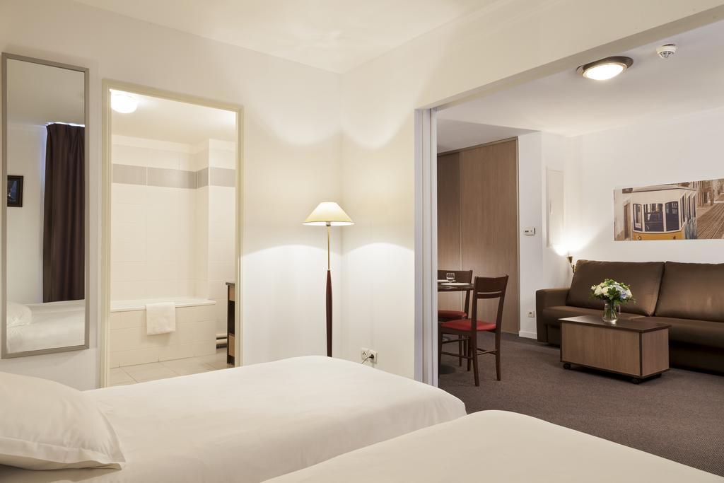 Comfort Suites Le-Port-Marly Paris Ouest Le Port-Marly Exterior photo