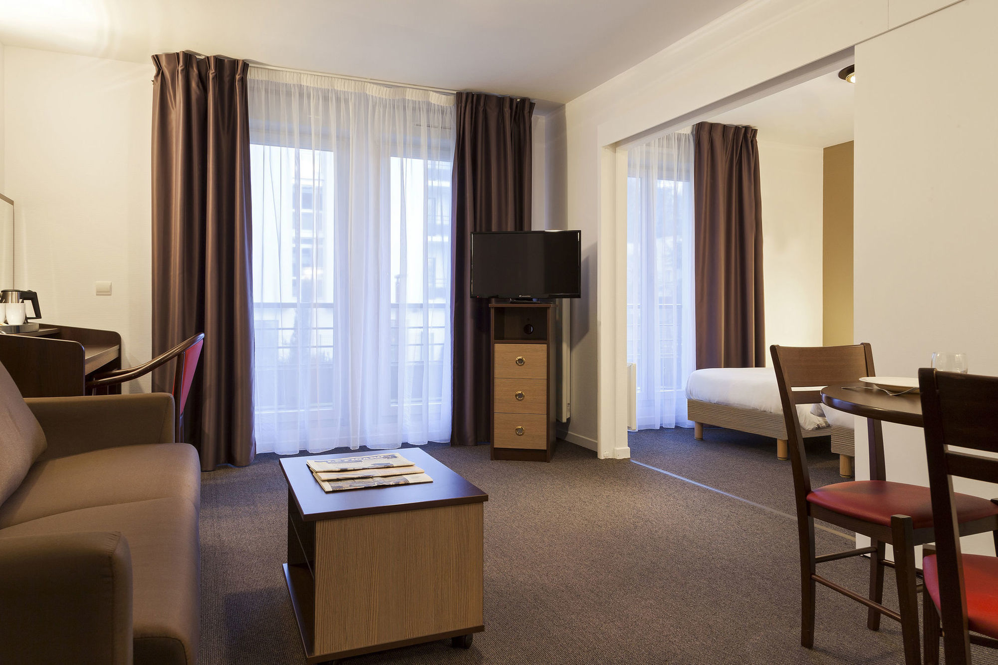 Comfort Suites Le-Port-Marly Paris Ouest Le Port-Marly Room photo