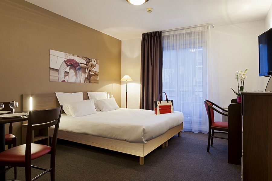 Comfort Suites Le-Port-Marly Paris Ouest Le Port-Marly Exterior photo