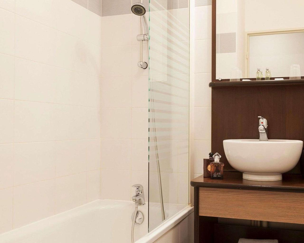 Comfort Suites Le-Port-Marly Paris Ouest Le Port-Marly Exterior photo