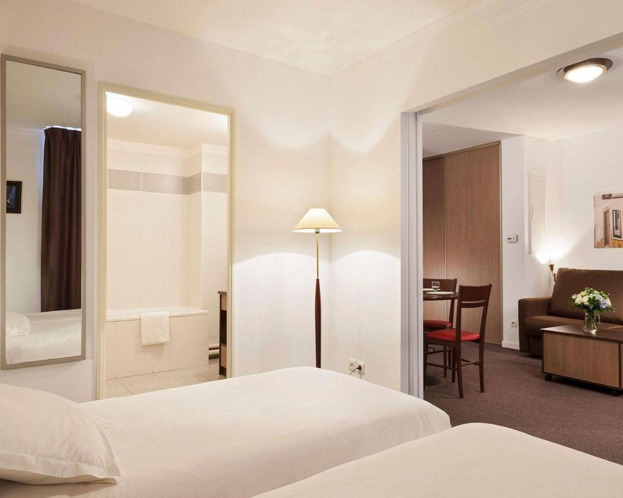 Comfort Suites Le-Port-Marly Paris Ouest Le Port-Marly Exterior photo