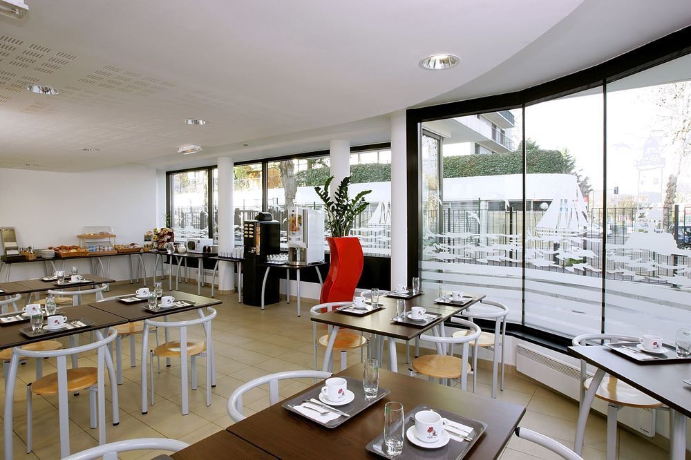 Comfort Suites Le-Port-Marly Paris Ouest Le Port-Marly Exterior photo